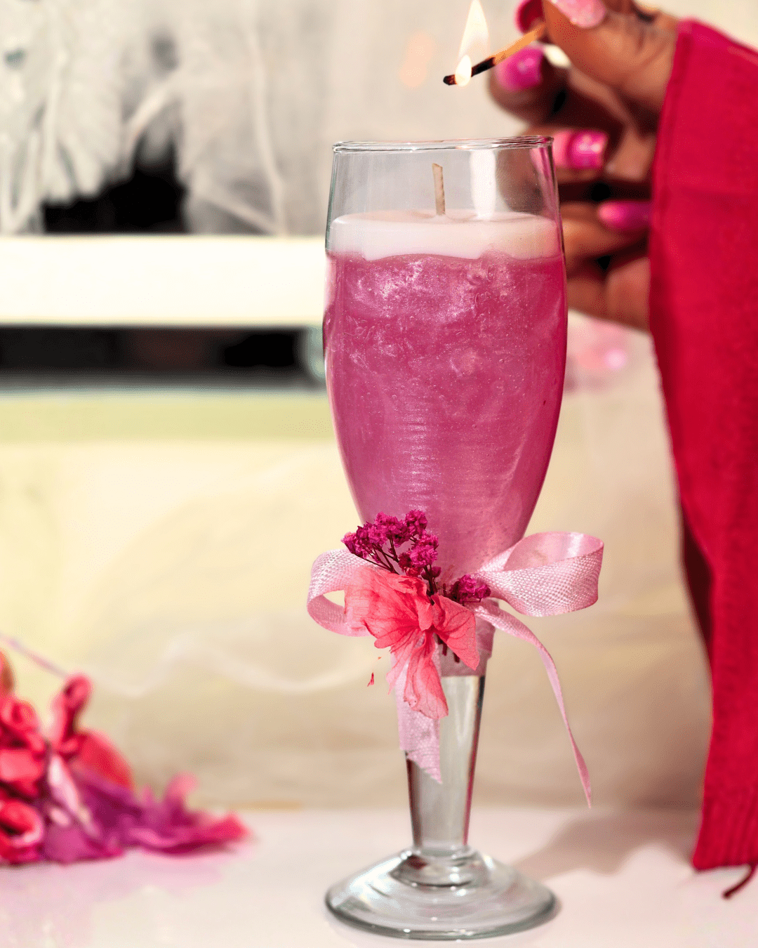 Pink Champagne Scented Candle - Silky Zest