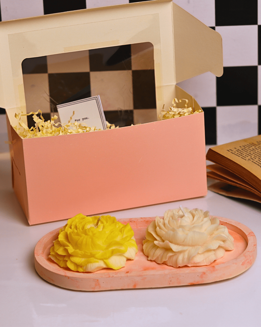 Eternal Bloom - Box of 2 Scented Candles - Silky Zest