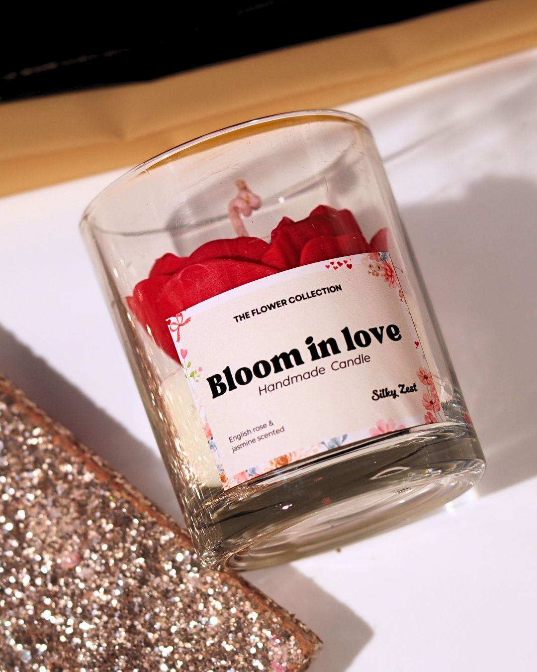 Bloom in Love - Scented Candle - Silky Zest